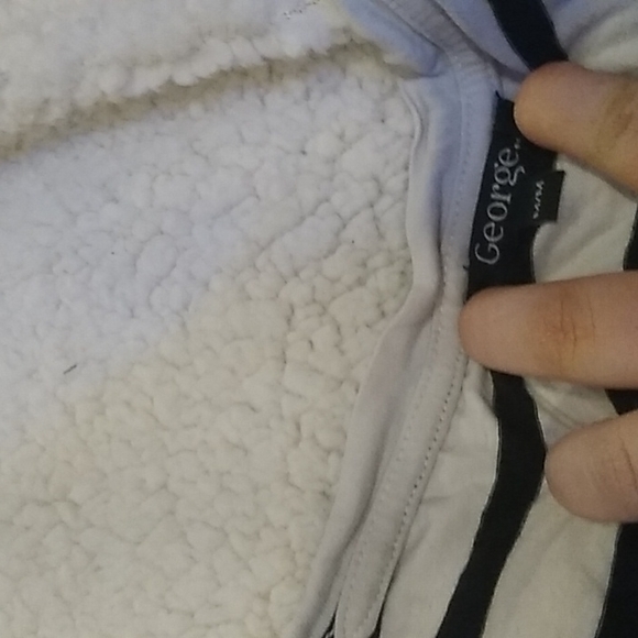 Crop top - Picture 2 of 4